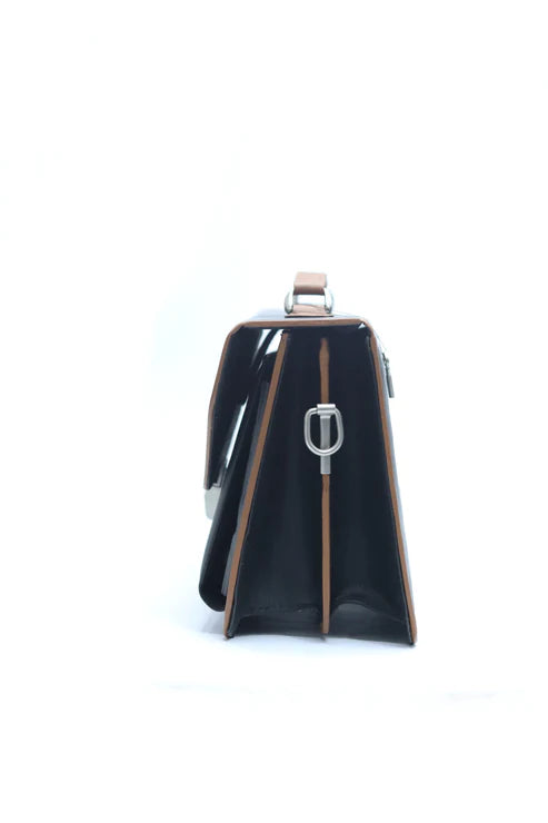 Elegant Quilted Leather Handbag – Stylish Shoulder Bag for Women (Black & Brown)